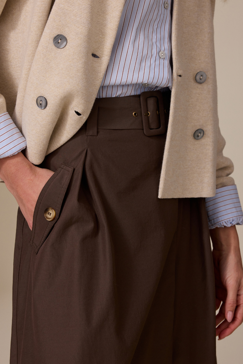 Nela Rok Donker Bruin